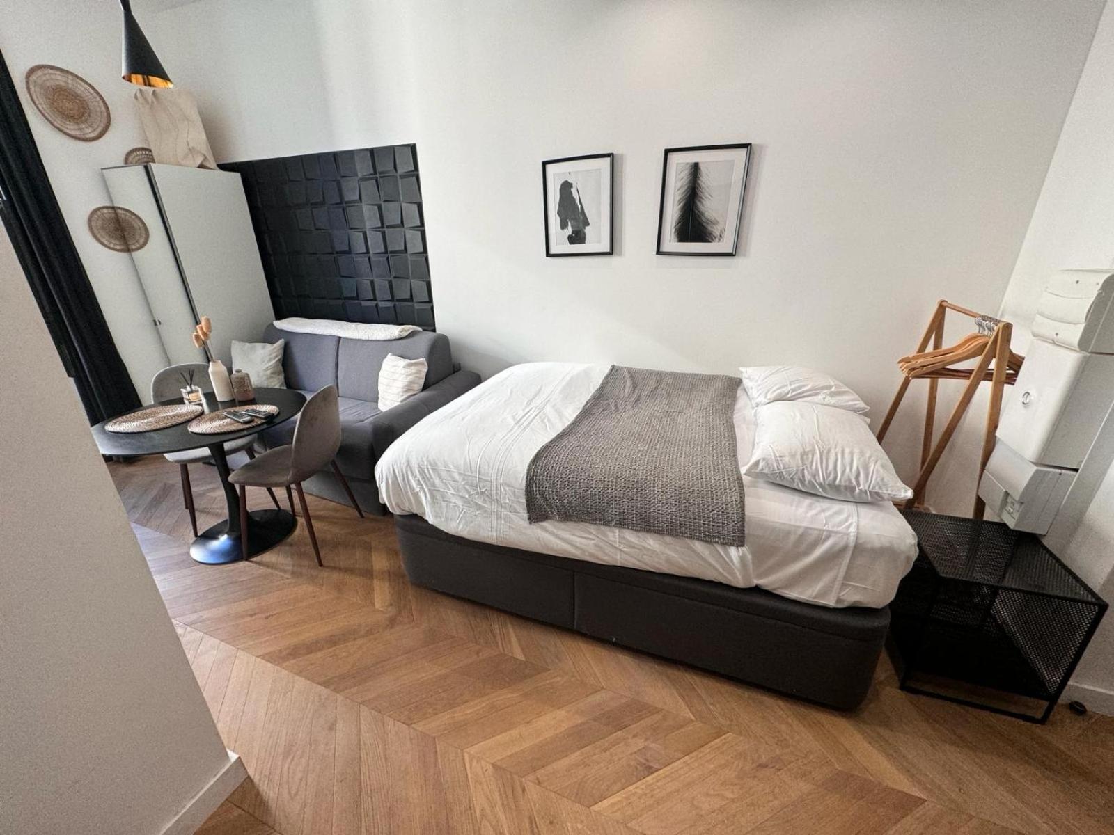 Chic Cozy In The Heart Of The Apartment Nice